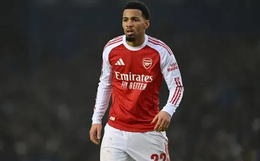 Ethan Nwaneri roi Arsenal vao thang nam 2026.