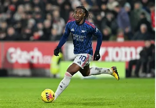 Eberechi Eze ‘tắt điện’, bị chỉ trích dữ dội sau màn trình diễn tệ hại khiến Arsenal hòa Brentford