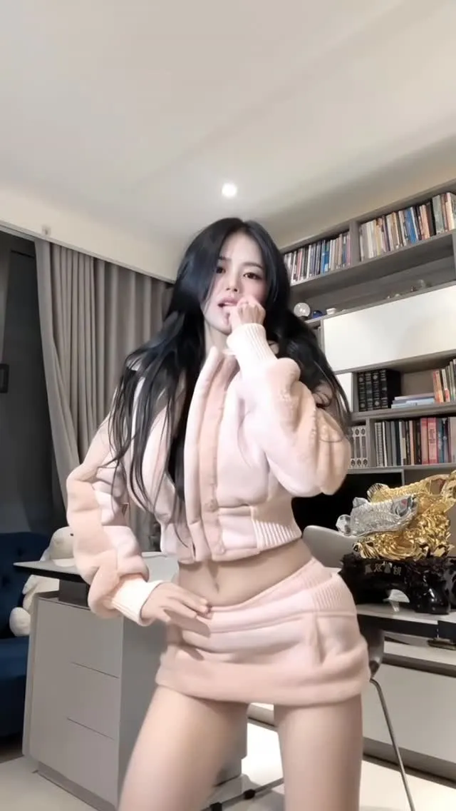 Hot girl game thủ Việt