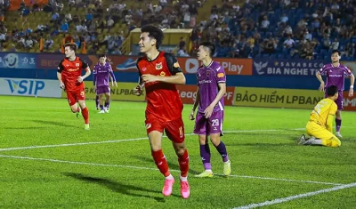 Lê Văn Thuận 'bùng nổ': 2 trận 2 bàn, trở thành 'vị cứu tinh' không thể thay thế của Ninh Bình 1